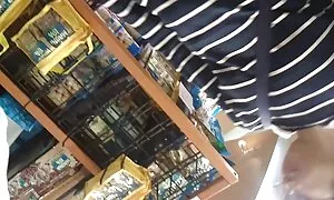 Magnifique blonde avec film porno streaming entier des tatouages donne une belle pipe