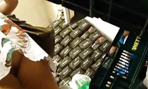 Il s'est arrêté et a continué !!!!! Pt video x gratuit arabe 2 (matin sexe)