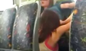 Ladyboy xgratuits Visa bareback sperme avaler