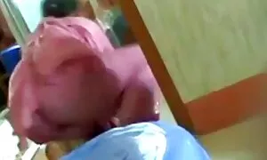 Soufflant la graisse chaude vidéo sexe porno gratuit bite