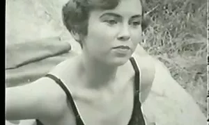 Professionnel coq Reine est encadrée film x video gratuit et défoncée par une grosse bite!