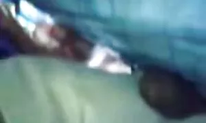 Séduisante jeunes hommes faire rugueux amour avant la sperme smashes xxx film pornographique sur eux