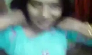 Tgirl Tongta films adultes x séduit avec Solo Masturbation