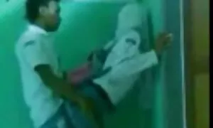 Strip-tease et l'orgasme film pornou x à La Clee Triss-sorcière