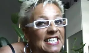 Asiatique tukif porno gratuit transsexuelle masturbe elle coq