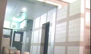 Femdom filles lui jeter jusqu'à ce recherche film porno français qu'il éjacule